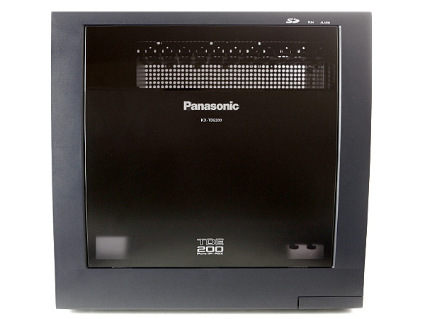 Мини-АТС Panasoniс KX-TDE200 - простой и быстрый способ обеспечить средний и крупный офис качественной телефонией. Цифровая АТС серии TDE - это привычная всем надежность и удобство Panasonic, обладающее всеми современными сервисами и возможностями: встроенная DISA, возможность подключения IP-провайдеров, голосовая почта, работа с домофонами и многое-многое другое.